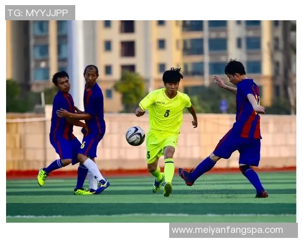 丁俊勇夺足球荣耀 顽强拼搏成就不凡传奇 丁俊勇夺足球荣耀 顽强拼搏成就不凡传奇