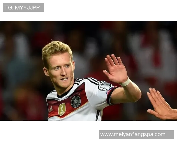 乡村热潮兴起年轻人争相模仿农村足球球星风采 乡村热潮兴起年轻人争相模仿农村足球球星风采