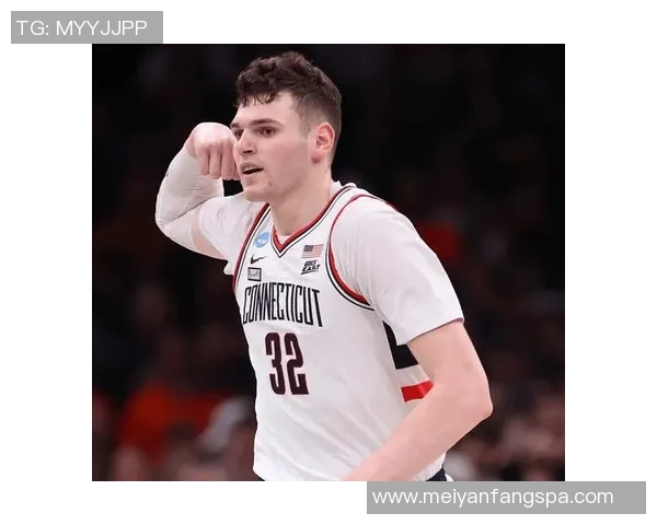 如何在足球赛场上发现潜力巨大的球星并培养成顶级球员 如何在足球赛场上发现潜力巨大的球星并培养成顶级球员